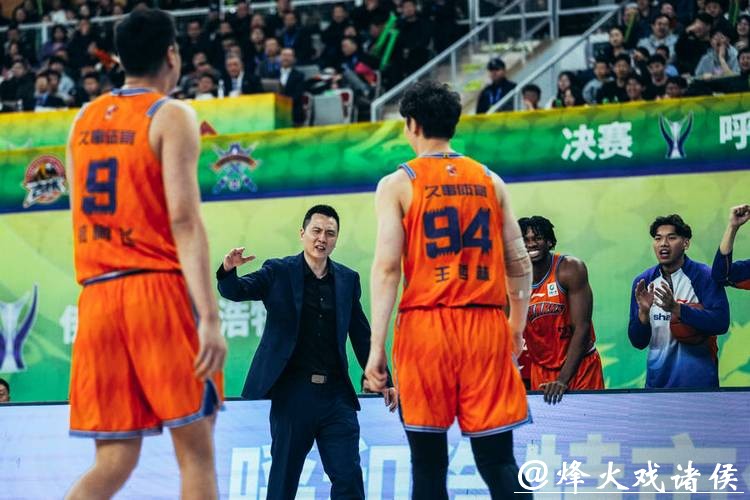铭记场面 | 上海男篮114-94击败山西男篮，成功卫冕CBA俱乐部杯