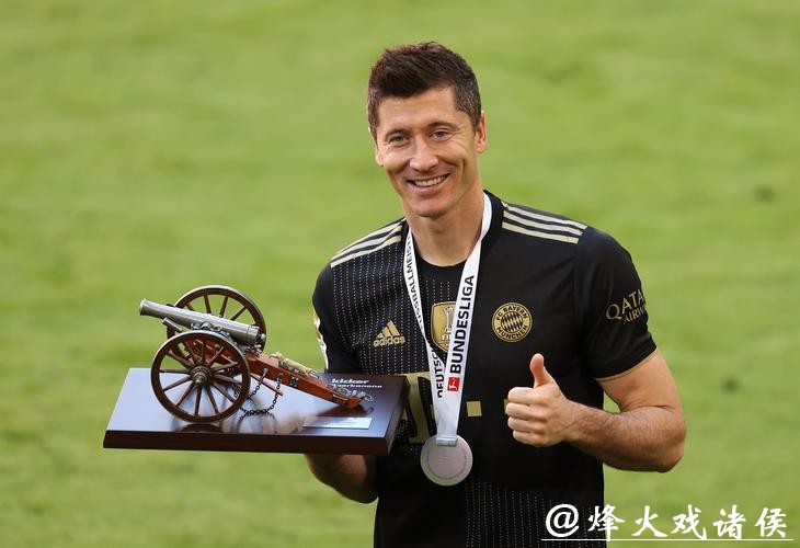 德甲10年最佳射手榜：莱万罗伊斯穆勒位居前三
