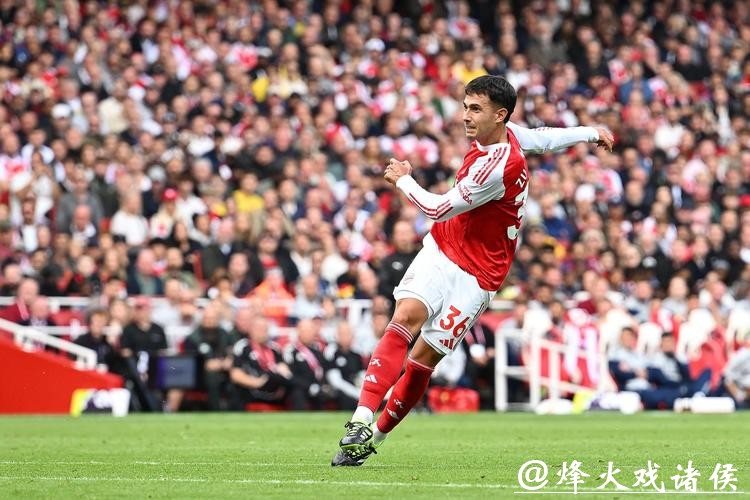 英超-苏比门迪破门约克雷斯两球 阿森纳三球完胜 英超-苏比门迪破门约克雷斯两球 阿森纳三球完胜