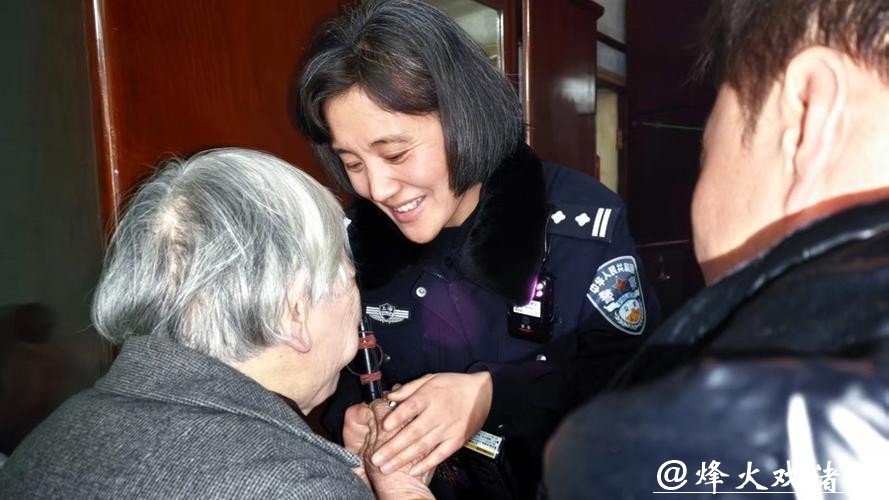 叩开“心门”，普陀公安新春慰问暖桑榆